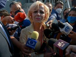 Alejandra Cuevas sale de prisión: "Pediré a AMLO que nos proteja", afirma