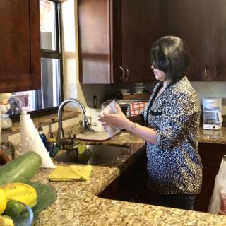 Trabajadoras domésticas en México laboran sin contrato y prestaciones