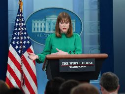 la directora de Comunicación de la Casa Blanca, Kate Bedingfield  recordó que EU ha ofrecido más de dos mil millones de dólares en ayuda a Ucrania desde que Biden llegó al poder en enero de 2021. AFP / N. Kamm