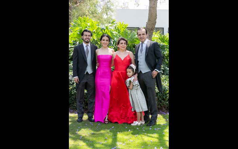 Darío Figueroa Figueroa, Dinora Figueroa, Yolanda Ambriz, Camía Figueroa y Jorge Figueroa. GENTE BIEN JALISCO/Jorge Soltero