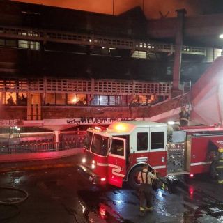 Resumen 2022: "Siento muy feo", el día que tuiteros reaccionaron a incendio en San Juan de Dios