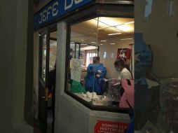 La mamá y la recién nacida fueron estabilizadas y trasladadas en una ambulancia a un hospital donde recibirán la atención médica integral que requieren. TWITTER / @MetroCDMX