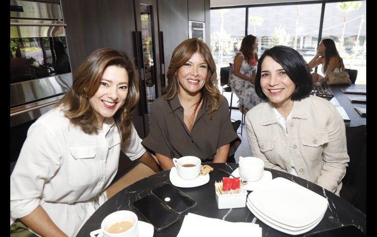 Maritere Flores, Elena Bueno y Antonieta O’ Farril. GENTE BIEN JALISCO/Claudio Jimeno