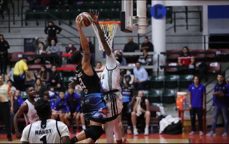 Con 31 puntos, Jordan Loveridge lideró la ofensiva de Astros. TWITTER/AstrosJalisco