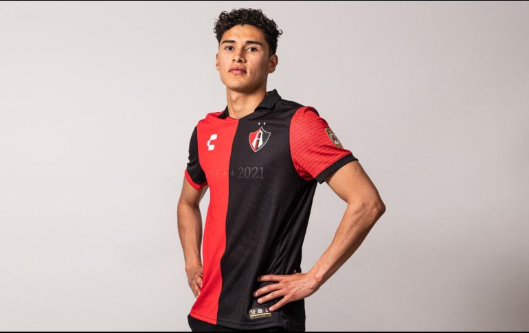 Atlas sacó a la venta un jersey conmemorativo por los dos campeonatos que poseen en la Primera División; su valor es de casi tres mil pesos. TWITTER/AtlasFC
