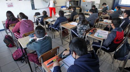 El titular de la SEJ, Juan Carlos Flores, afirmó que este proyecto para brindar educación bilingüe a jóvenes jaliscienses tendrá un impacto directo para más de 35 mil alumnos de nivel básico y medio superior. EL INFORMADOR / ARCHIVO