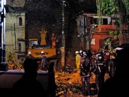 Grupos de rescate trabajan en las zonas afectadas por las inundaciones. AFP/B. Kaiuca