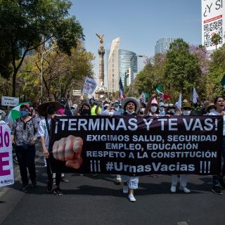 Revocación de mandato: Ciudadanos marchan en contra de la consulta en CDMX