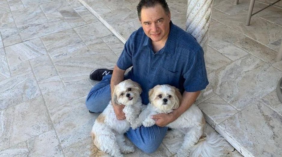 John Mendola hizo clonar a su antigua perra para producir estas dos réplicas genéticamente idénticas. JOHN MENDOLA
