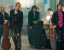 “Pistol” es protagonizada por Toby Wallace como Steve Jones, Jacob Slater como Paul Cook. CORTESÍA / Star+