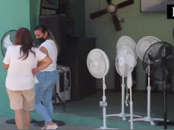 Los ventiladores de pedestal son los que más se venden en tiendas, señalaron comerciantes en Jalisco. EL INFORMADOR / A. NAVARRO