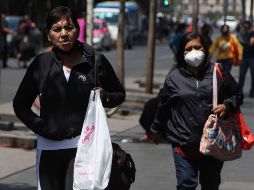 La SSJ señaló que aunque estén vacunadas todas las personas deben usar cubrebocas adecuadamente en espacios cerrados. SUN/ARCHIVO