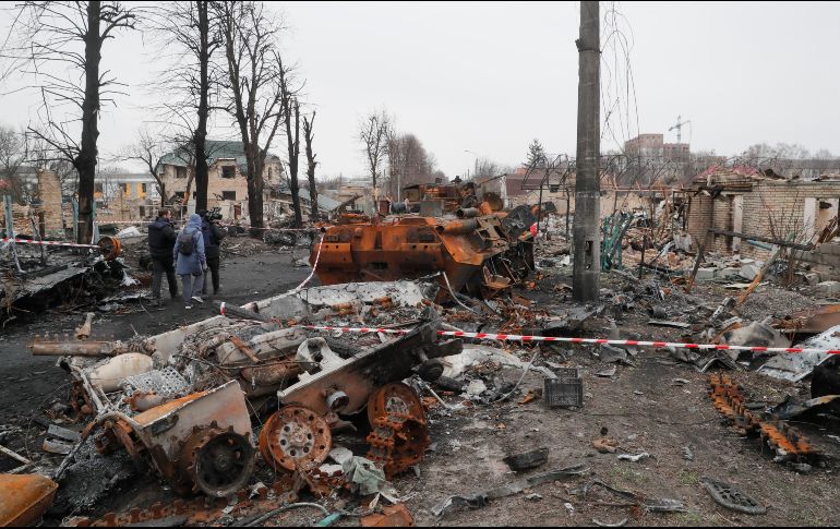 Tras un discursos solemne del Presidente Zelensky, éste difundió un vídeo con imágenes muy duras de las víctimas por la guerra de Rusia contra Ucrania. AFP / S. Dolzhenko