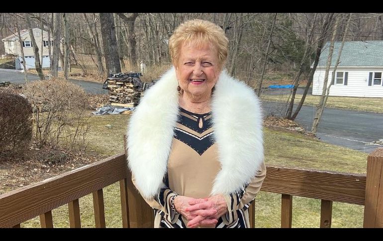 Esta tierna abuelita tiene una idea muy clara de a quién no quiere en su funeral. INSTAGRAM: @grandma_droniak