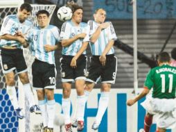 Histórico. El gol de “Ramoncito” Morales ante Argentina es de los más recordados de su carrera. Especial