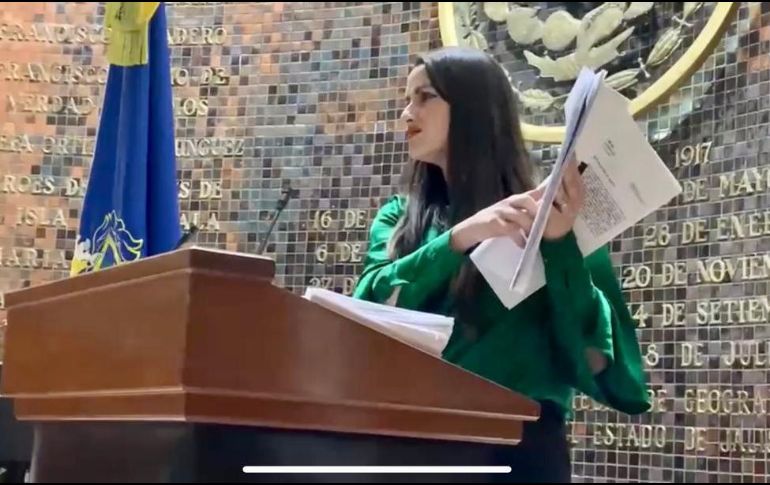 Previo a la votación, la diputada morenista, María Padilla Romo, cuestionó el proyecto y el papel que tendrá el Poder Judicial. ESPECIAL /