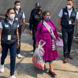 Por muerte de su nieta pasó 16 años en la cárcel; recibe amnistía