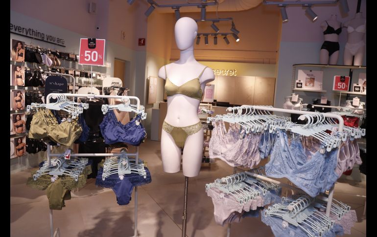 Women Secret & Springfield abren sus puertas en La Perla. GENTE BIEN JALISCO/ Claudio Jimeno