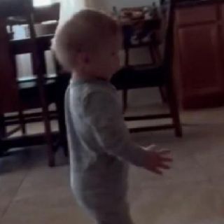 Viral: Bebé enamora las redes tras bailar al ritmo de "La Chona" (VIDEO)