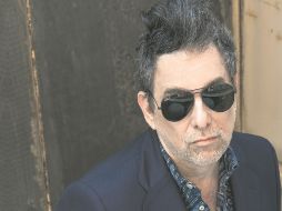 Andrés Calamaro. El músico promete varias sorpresas sobre el escenario del Teatro Diana. ESPECIAL