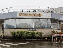 El fabricante italiano Ferrero retiró días atrás los chocolates comercializados en varios países debido a la sospecha de contaminación por salmonelosis en una planta de Bélgica, aunque no se encontró en los productos. EFE / J. Warnand