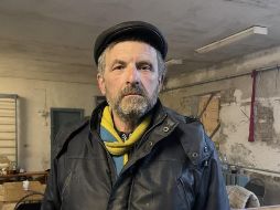 Mykola fue forzado a permanecer en el sótano de una escuela con decenas de otros civiles que fueron sacados a punta de fusil de sus casas.