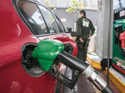 Toma tus maletas, el precio de las gasolinas estará más barato en las próximas dos semanas. EL UNIVERSAL/ Archivo