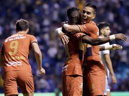 Pumas consiguió hilvanar dos triunfos y ahora posee 16 puntos que le sirven para mantenerse en la novena posición. EFE / H. Ríos