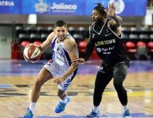 Tras otra gran demostración de baloncesto, la quinteta tapatía que dirige Alejandro Formento mantiene el paso perfecto en la Arena Astros. CORTESÍA / Astros