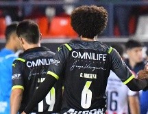 Aunque al principio sólo intercambiaron palabras, el “Pollo” tomó de la cabeza a Huerta y éste le respondió con un manotazo. IMAGO7