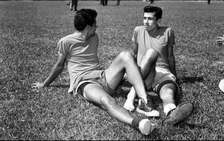 Javier Valle (DERECHA) durante su etapa como futbolista. EL INFORMADOR/ARCHIVO