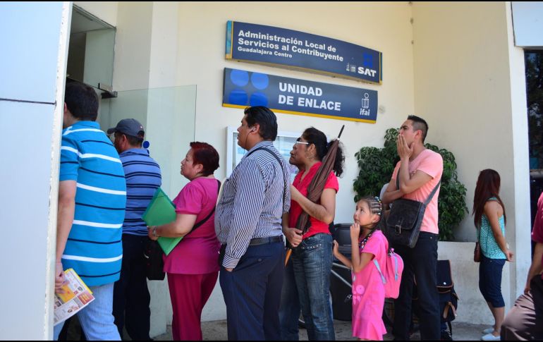 Los contribuyentes que se registran ante el SAT son un bastión importante para la economía del país. EL INFORMADOR/ARCHIVO