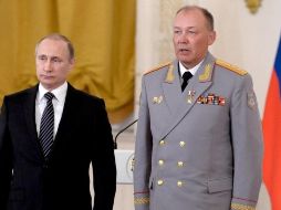 Vladimir Putin y Aleksandr Dvornikov en Moscú. GETTY IMAGES /