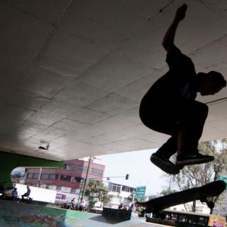 ¡Hasta cinco mil pesos! Abren 40 mil vacantes de becas para "ninis"