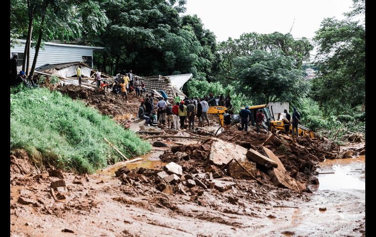 Más de dos mil casas y cuatro mil viviendas informales han sido dañadas por las lluvias torrenciales. AFP/R. Jantilal