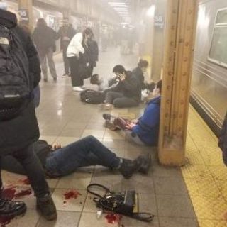 Nueva York: Así se vivió el tiroteo con 10 heridos en el metro (VIDEO) (IMÁGENES FUERTES)