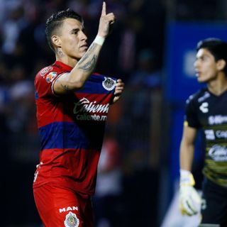 ¿Día del beso? Jugadores que besaron el escudo de su equipo y causaron polémica