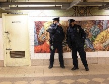 La policía detuvo hoy al sospechoso del tiroteo en el metro de Nueva York que dejó 23 heridos, diez de ellos de bala. AFP / M. M. Santiago