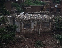 Las lluvias intensas han dejado un paisaje de destrucción, con puentes derrumbados, deslizamientos de tierra y carreteras sumergidas. EFE