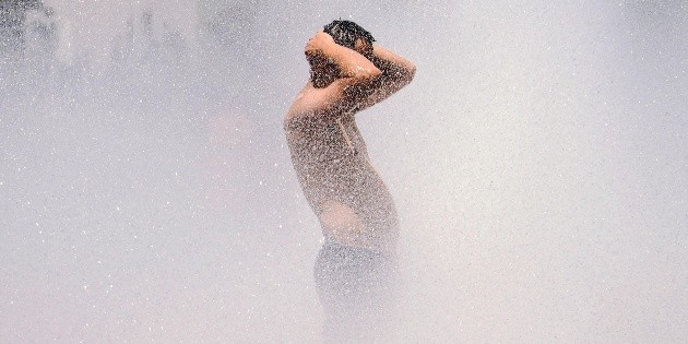 El origen de mojarse en S&aacute;bado de Gloria en M&eacute;xico