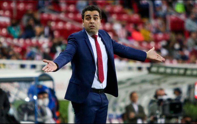 La directiva de Chivas anunció de manera oficial la salida del técnico Marcelo Michel Leaño, luego de la goleada que sufrió ayer ante Monterrey. IMAGO7