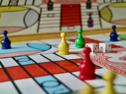 Checa cuál juego de mesa es de tu preferencia y así pases unas vacaciones divertidas. ESPECIAL / UNSPLASH by Nik Korba