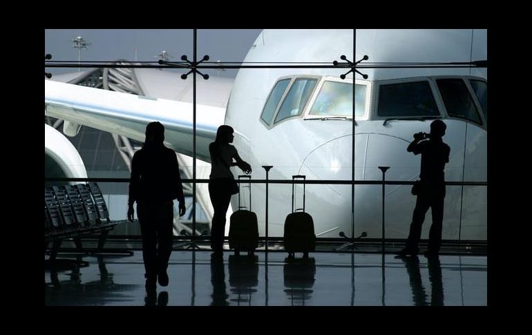 EU pide a sus ciudadanos tomar precauciones después del anochecer en algunas zonas. ESPECIAL/Photo by L.Filipe C.Sousa on Unsplash