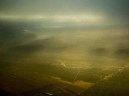 Fotografía cedida por la Sader donde se observa una capa de nubes para generar lluvia en la ciudad de Monterrey. EFE/Sader