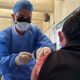 COVID en Jalisco: IMSS y Sector Salud implementan campaña de vacunación intensiva