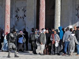El complejo religioso, que tanto judíos como musulmanes consideran sagrados, suele ser el epicentro de los disturbios entre israelíes y palestinos y la tensión ya era alta debido a la última ola de ataques. AFP/A. Gharabli
