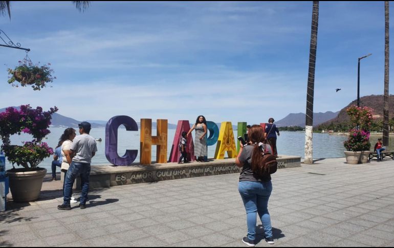 Los turistas que visitan Chapala afirmaron que Jalisco los sorprendió. EL INFORMADOR / Y. Mora