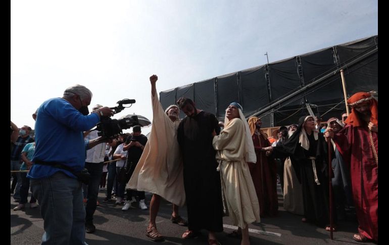 Luego de casi dos horas de representación, Jesús fue crucificado a los pies de la Catedral Metropolitana. SUN/E. Álvarez