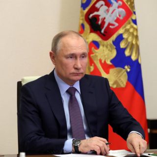 Putin promulga ley que sancionará a quien compare la URSS con la Alemania Nazi