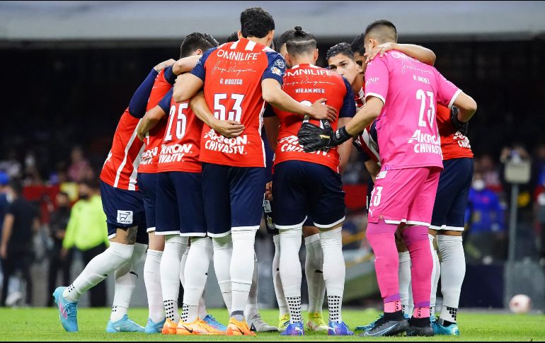 Chivas sorprendió y derrotó a domicilio a Cruz Azul. IMAGO7 / ARCHIVO